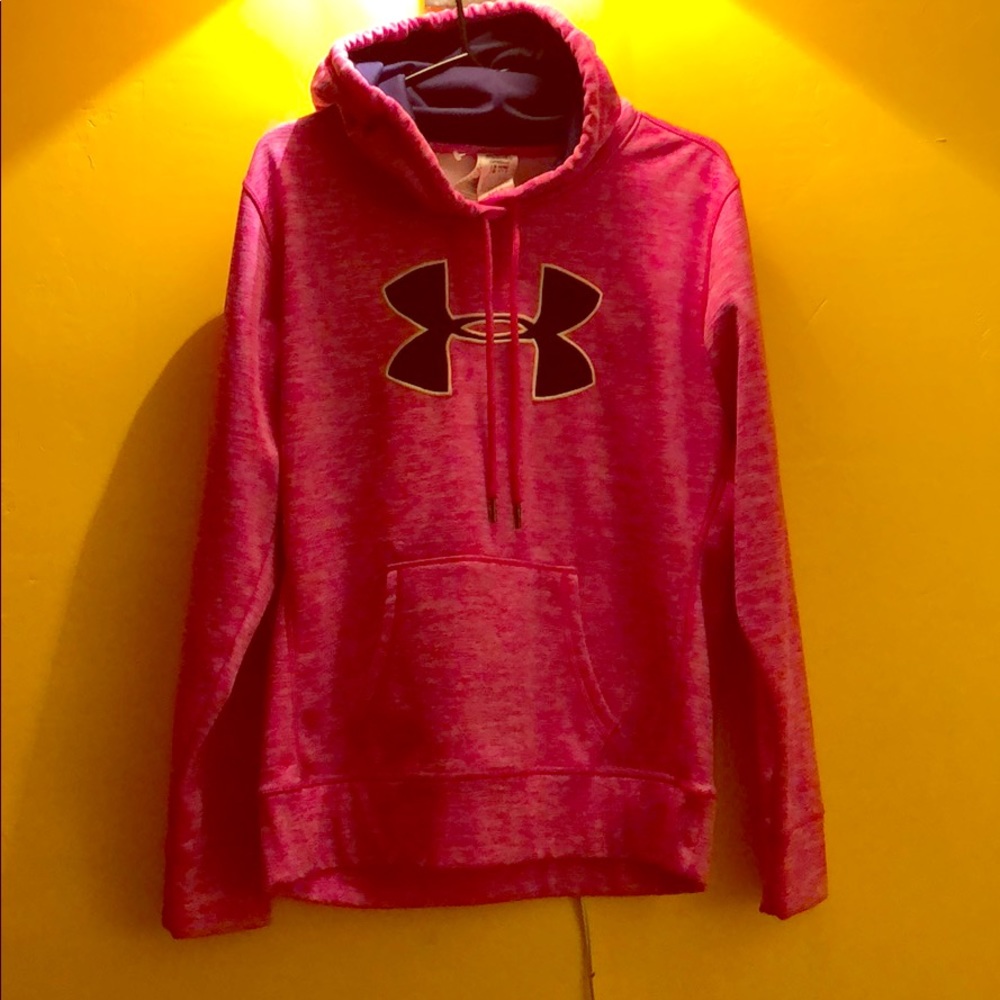 Cozy Hoodie. Great for the gym.